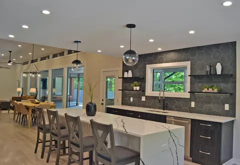 Kitchen - 7761 E Miller Ln, Hobart, IN 46342 photo 2 of 11