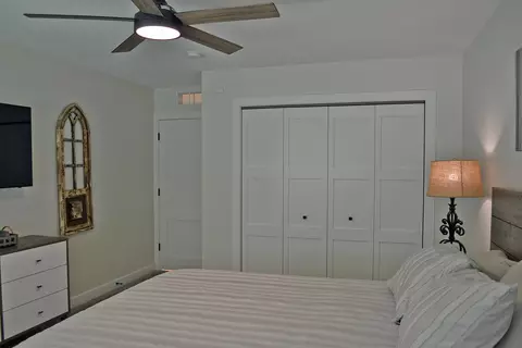 Bedroom - 7761 E Miller Ln, Hobart, IN 46342 photo 6 of 10