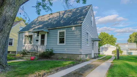 6737 Northcote Ave, Hammond, IN 46324