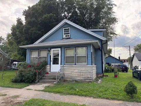 6961 N Center St, Monterey, IN 46960
