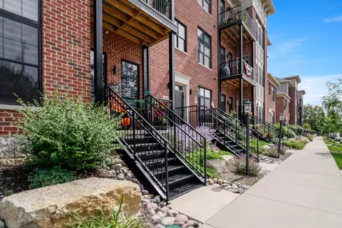 208 N Campbell St # 202, Valparaiso, IN 46385
