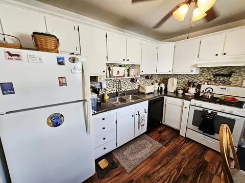 Kitchen - 2800 W 39th Pl, Gary, IN 46408 photo 2 of 2