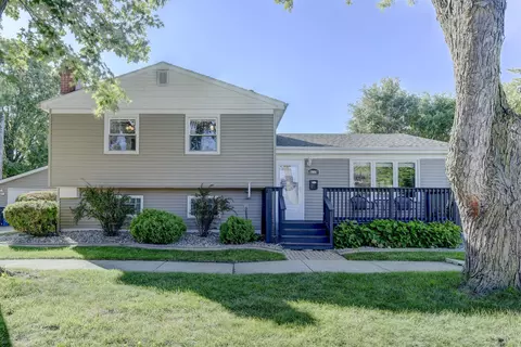 8119 Grace St, Highland, IN 46322