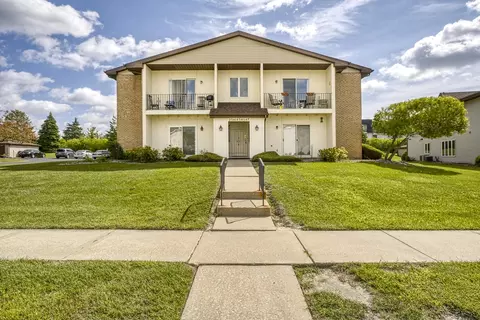 2341 Barbara Jean Dr, Schererville, IN 46375