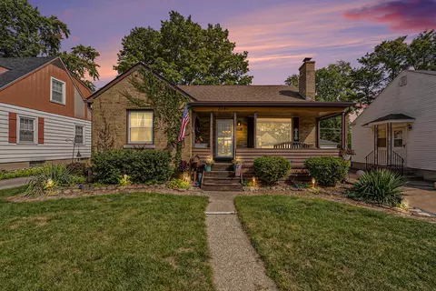 7141 Ontario Ave, Hammond, IN 46323