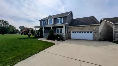 210 Papillon Dr, Valparaiso, IN 46385