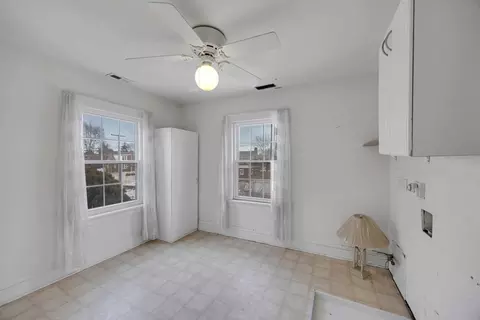 643 Mckinley St, Gary, IN 46404 photo 12