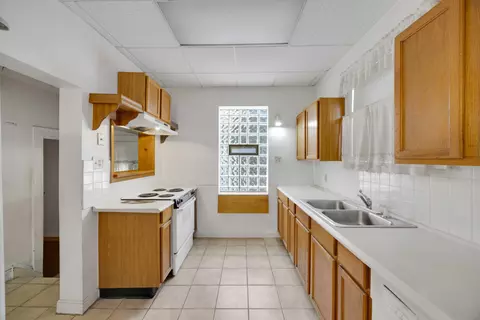 643 Mckinley St, Gary, IN 46404 photo 7