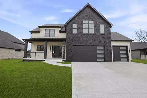 9547 Tall Grass Trl, Saint John, IN 46373