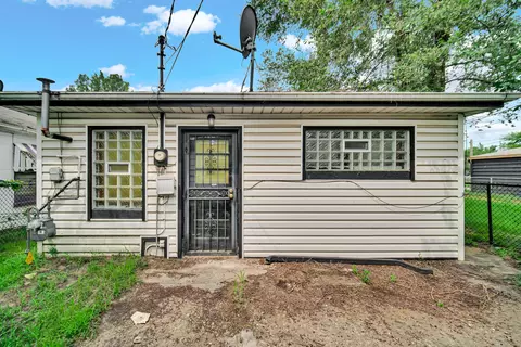 2425 Prospect St, Gary, IN 46407 photo 4