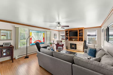 Living - 1040 Waverly Rd, Porter, IN 46304 photo 1 of 4