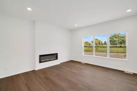 Living - 12914 109th Pl, Dyer, IN 46311 photo 2 of 3
