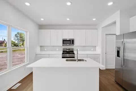Kitchen - 12914 109th Pl, Dyer, IN 46311 photo 3 of 4