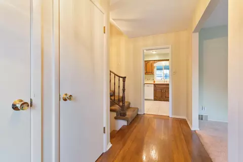 321 Elizabeth Dr, Crown Point, IN 46307 photo 3
