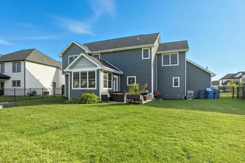 Exterior - 13028 Waterleaf Dr, Saint John, IN 46373 photo 1 of 2