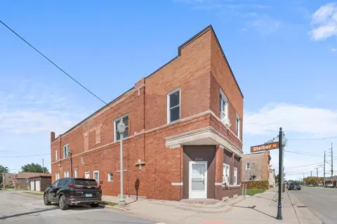 2120 Schrage Ave, Whiting, IN 46394