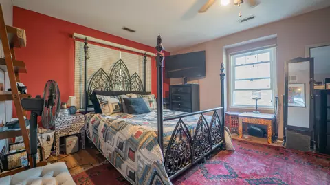 Bedroom - 1320 Cedarcrest Dr, Munster, IN 46321 photo 1 of 6