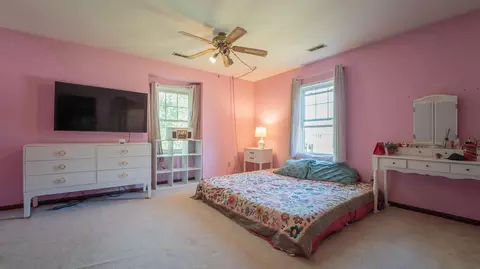 Bedroom - 1320 Cedarcrest Dr, Munster, IN 46321 photo 3 of 6