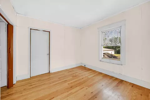 Bedroom - 846 Stevenson St, Gary, IN 46406 photo 9 of 10