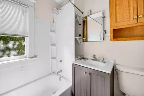 Bath - 846 Stevenson St, Gary, IN 46406 photo 2 of 2