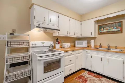 Kitchen - 1638 Camellia Dr #1A, Munster, IN 46321 photo 1 of 1