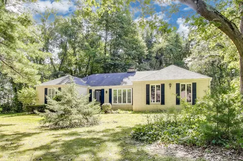 4233 N Blueridge Dr, La Porte, IN 46350