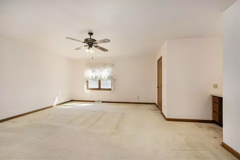 1529 Warwick Ave, Whiting, IN 46394 photo 16