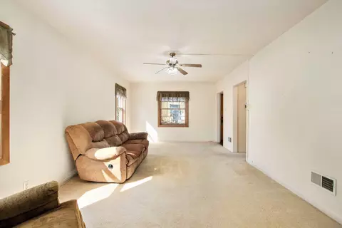 1529 Warwick Ave, Whiting, IN 46394 photo 5