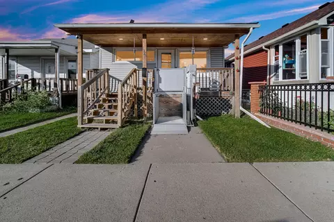 1325 Truman St, Hammond, IN 46320