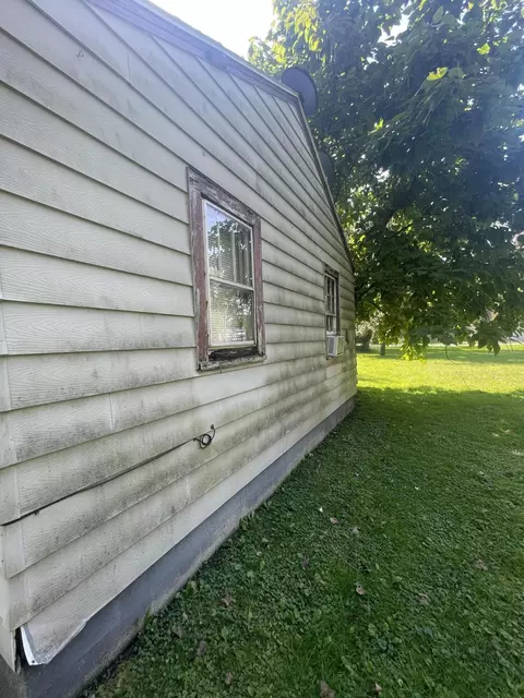 2833 Stevenson St, Gary, IN 46406 photo 8