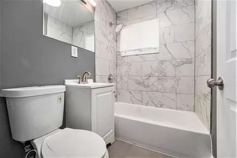 Bath - 1740 Central Dr, Gary, IN 46407 photo 3 of 3