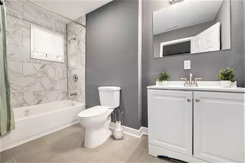 Bath - 1740 Central Dr, Gary, IN 46407 photo 1 of 3