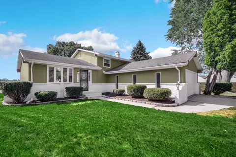 4215 W 76th Ct, Merrillville, IN 46410