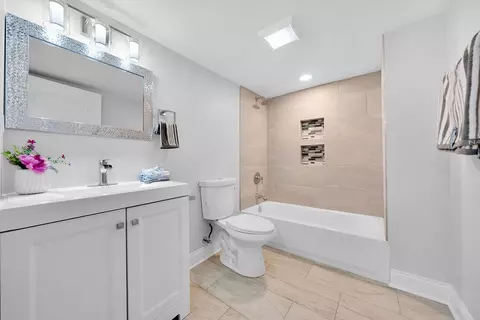 Bath - 1297 W 17th Ave, Gary, IN 46407 photo 2 of 2