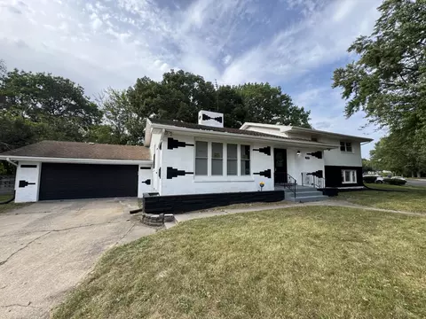 2274 Hendricks St, Gary, IN 46404 photo 2