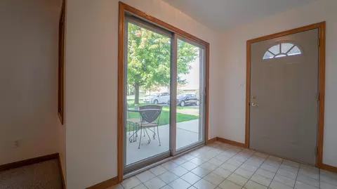 921 Cedar Dr, Crown Point, IN 46307 photo 4