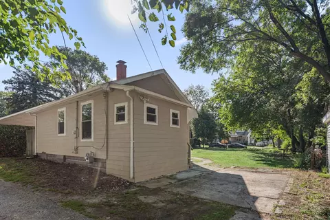 641 Cherry St, Hammond, IN 46324 photo 4