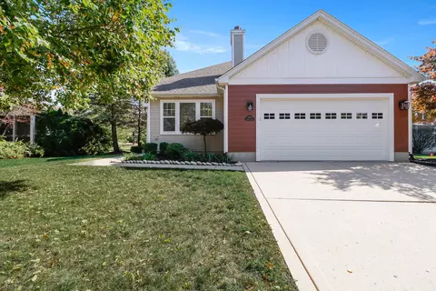 1808 Crimson Dr, Valparaiso, IN 46383