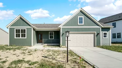 303 Apple Grove Ln, Valparaiso, IN 46385