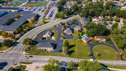 460 Vale Park Rd, Valparaiso, IN 46385
