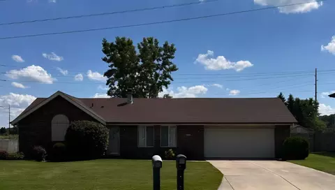 9041 Clark Pl, Crown Point, IN 46307 photo 1