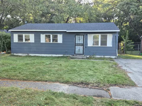 1044 Hobart St, Gary, IN 46406