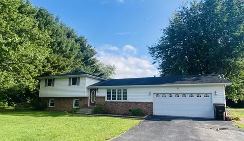 454 W 900, Hebron, IN 46341