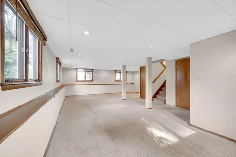 9437 Oriole Dr, Munster, IN 46321 photo 28