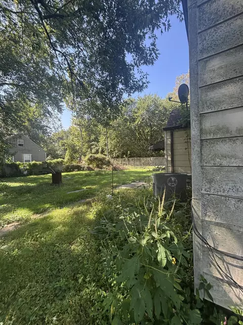 2405 Hobart St, Gary, IN 46406 photo 2