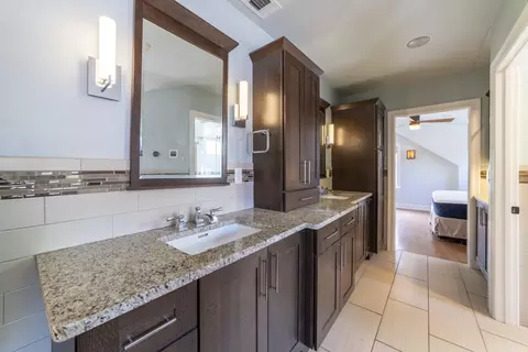 Bath - 7220 Hohman Ave, Hammond, IN 46324 photo 4 of 6