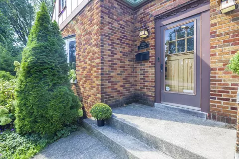 Entry Way - 7220 Hohman Ave, Hammond, IN 46324 photo 1 of 5