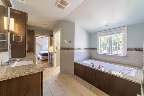 Bath - 7220 Hohman Ave, Hammond, IN 46324 photo 1 of 6