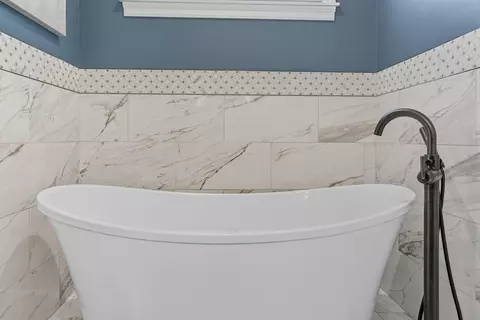Bath - 13020 Red Lily Way, Saint John, IN 46373 photo 6 of 8