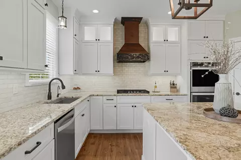 Kitchen - 13020 Red Lily Way, Saint John, IN 46373 photo 3 of 7